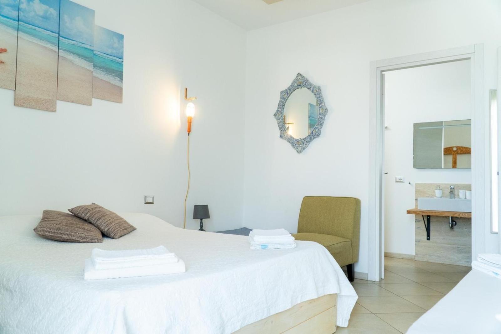 Percebes Exclusive B&B Cutrofiano Esterno foto